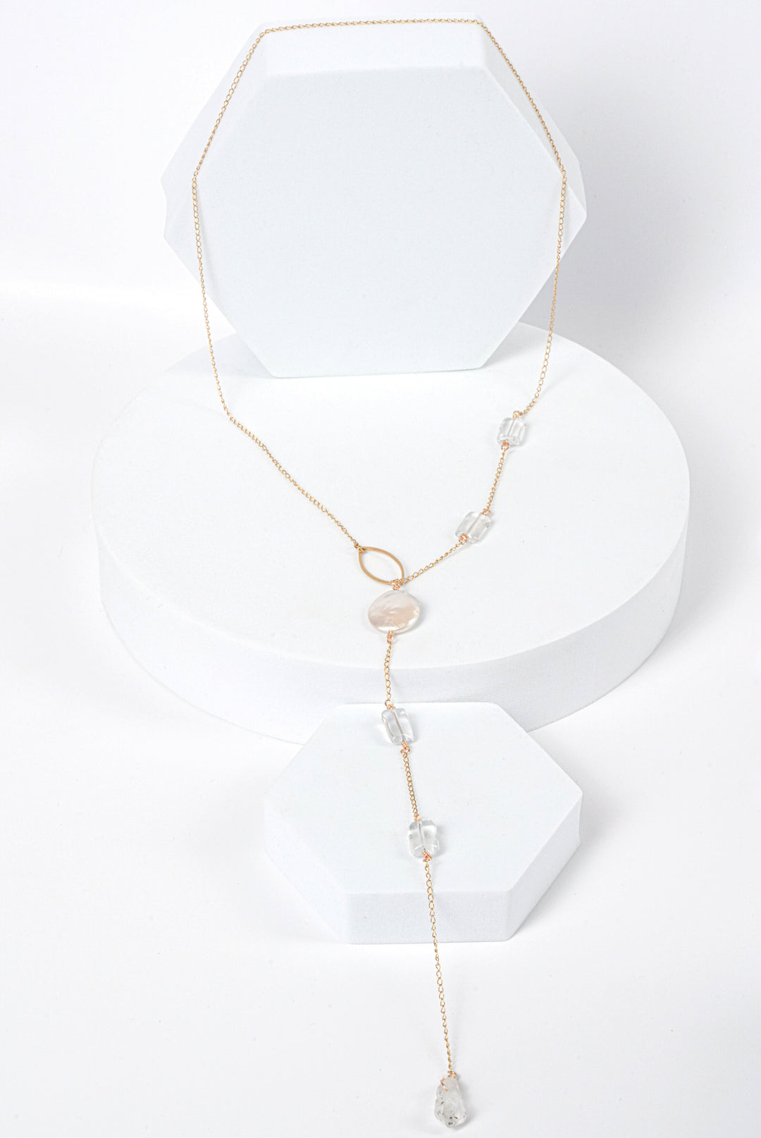 NAM021 Collana in acciaio chirurgico dorato con perle e cristalli