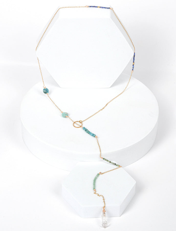 NAM023 Collana in acciaio chirurgico dorato con avventurine, amazzonite e cristallo di rocca