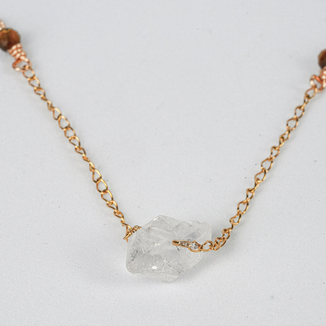 NAM011 Collana in acciaio chirurgico dorato occhio di tigre e quarzo