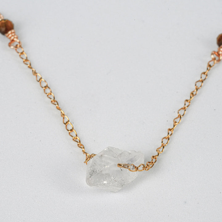 NAM011 Collana in acciaio chirurgico dorato occhio di tigre e quarzo